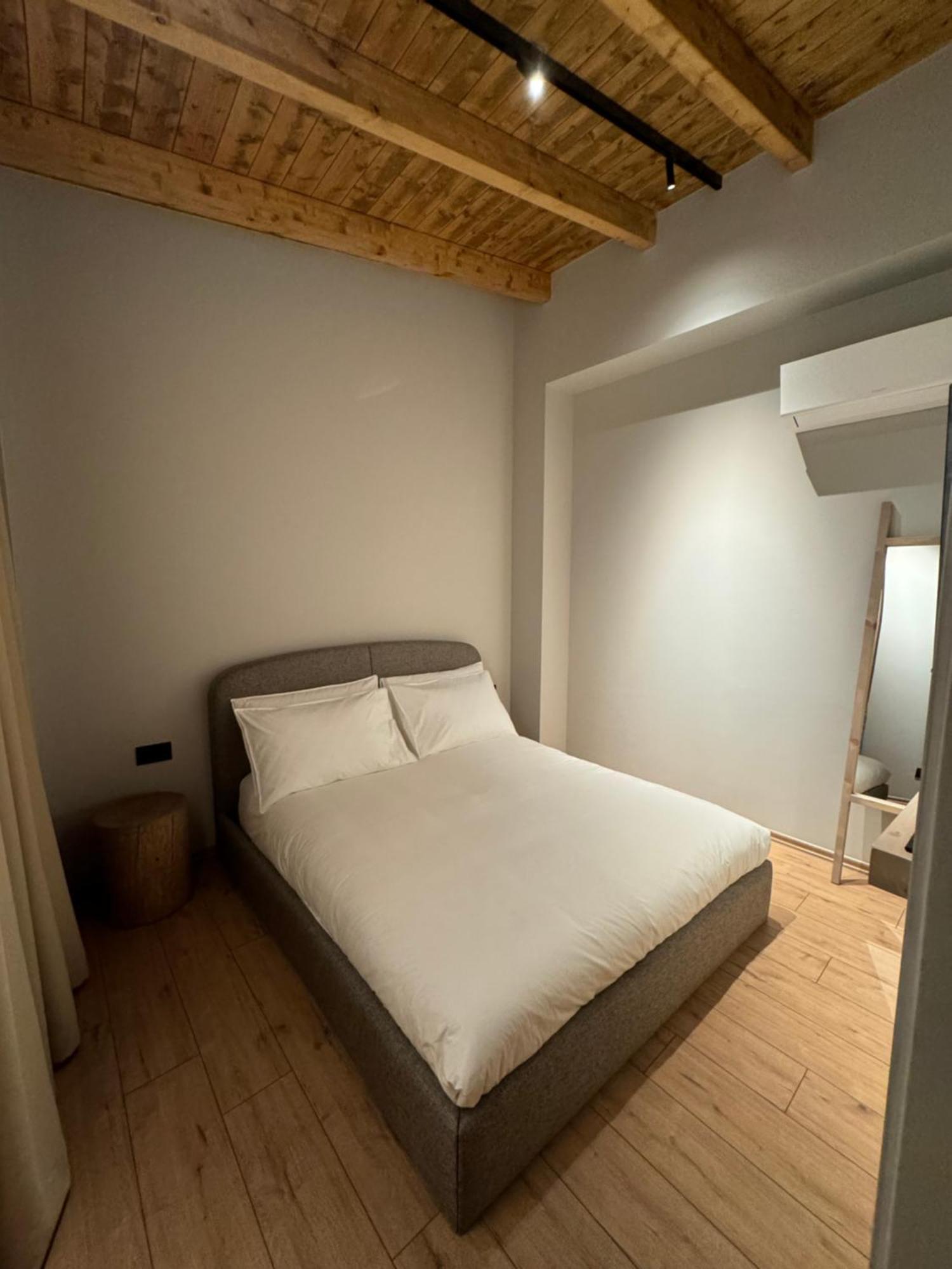 Faces & Places Boutique Hotel Тирана Экстерьер фото