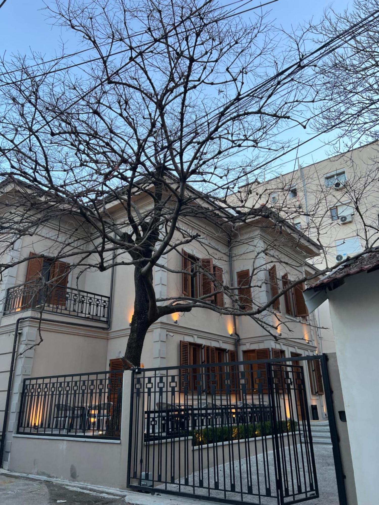 Faces & Places Boutique Hotel Тирана Экстерьер фото